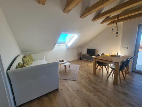 Großengstingen Apartamento | Connys FeWo Tal