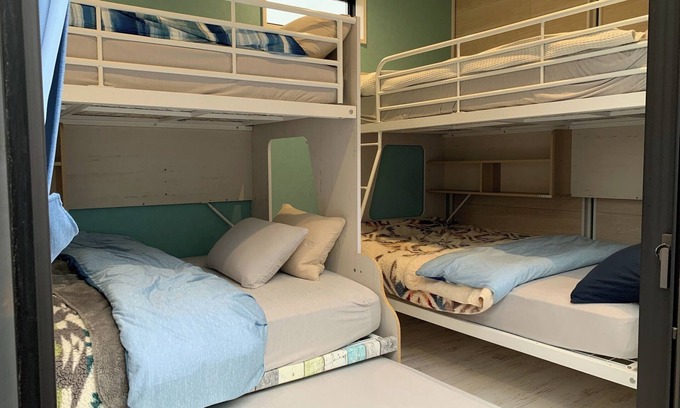 Kashiwa Alquiler De RV | Containertrailer D 1 unit can accommodate up to 6 / Kashiwa City Chiba