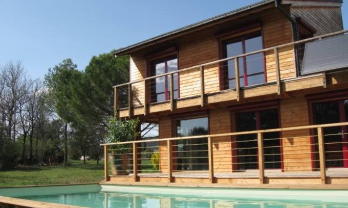 Les Matelles Casa | casa de arquitecto contemporáneo hecha de madera en un área natural preservada