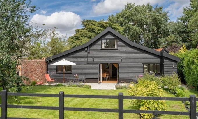 Harleston Casa | Contemporary Barn Norfolk/Suffolk Valley