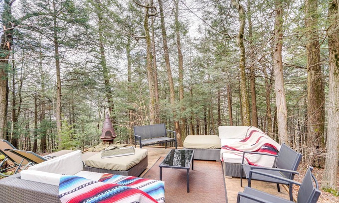 Elka Park Casa | Contemporary Elka Park Retreat w/ Views & Deck!