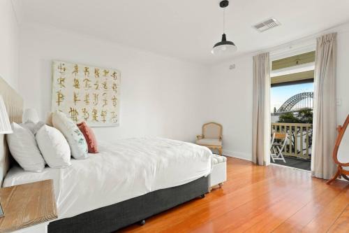 Millers Point Apartamento | Contemporary Charm with Spectacular Harbour Views