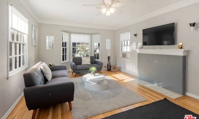 Westwood Casa | CONTEMPORARY CHARMING COTTAGE 2