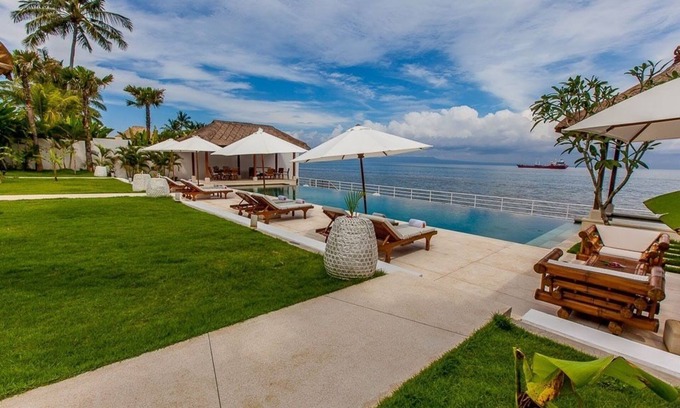Manggis Villa | Villa de estilo contemporáneo y colonial de 4 dormitorios con vista al mar, Candidasa;
