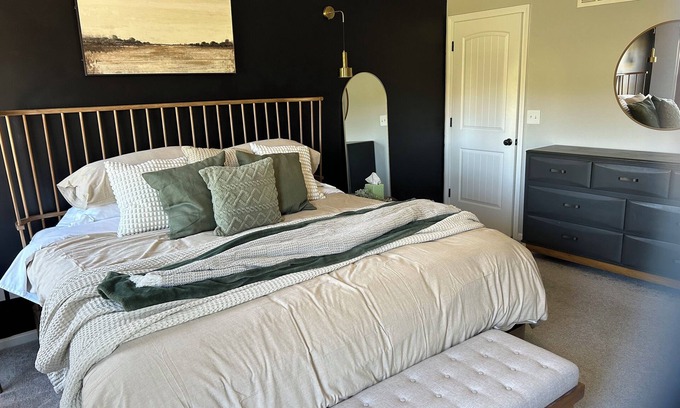 Grandview Casa | Contemporary Comfort - Lux 5 Bdrm 4King Escape