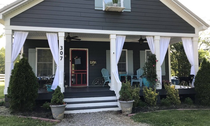 Pewee Valley Cabaña | Contemporary Cottage with 2 HUGE COVERED PORCHES!
