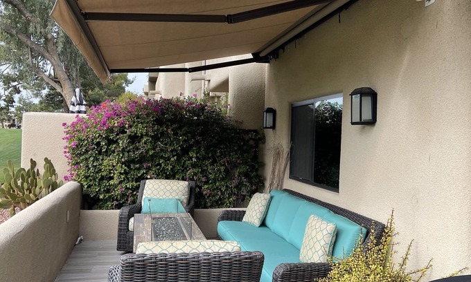 Biltmore Courts Condominio | Contemporary downstairs 2-bedroom condo, sleeps 4, near the Biltmore Hotel.