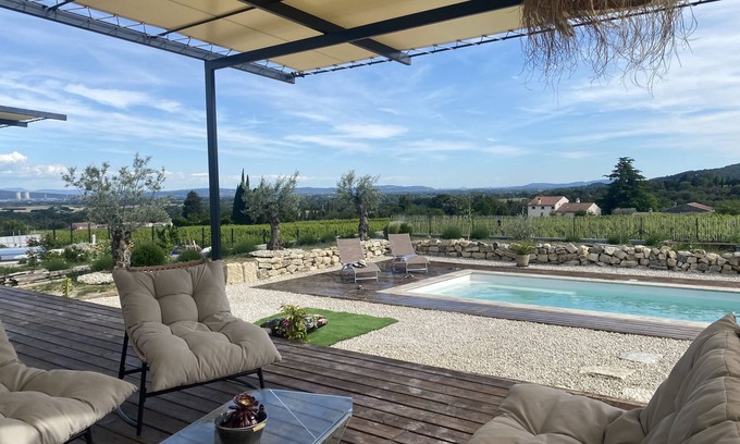 Bourg-Saint-Andeol Casa | Contemporary holiday villa Ardèche