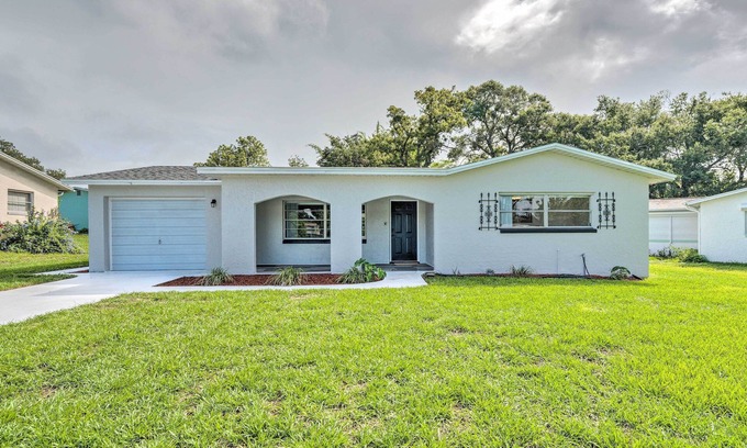 Pine Ridge Casa | Contemporary Gem w/ Sun Room in Beverly Hills!