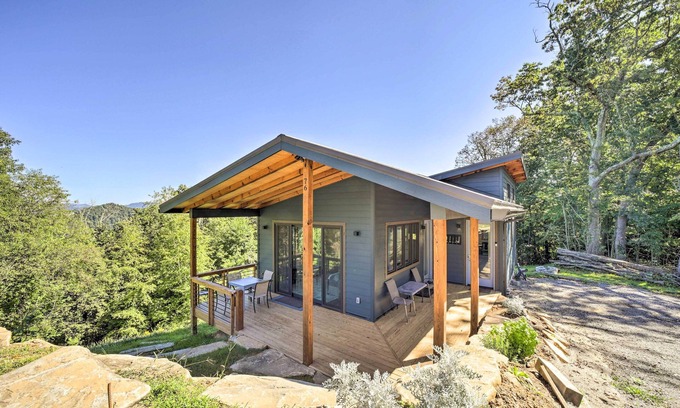 Waynesville Casa | Contemporary Home w/ Deck & Mountain Views!