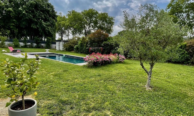 Beaupuy Casa | casa contemporánea con piscina cerca de Toulouse