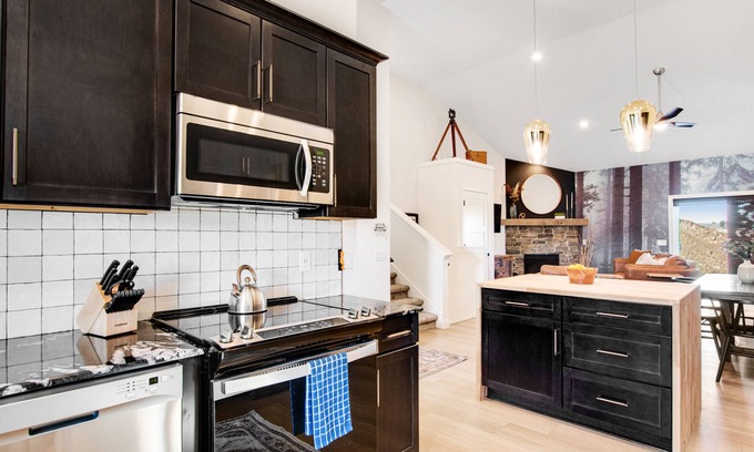 Baraboo Casa | Contemporary house with central AC, gas fireplace, gas grill, and full kitchen