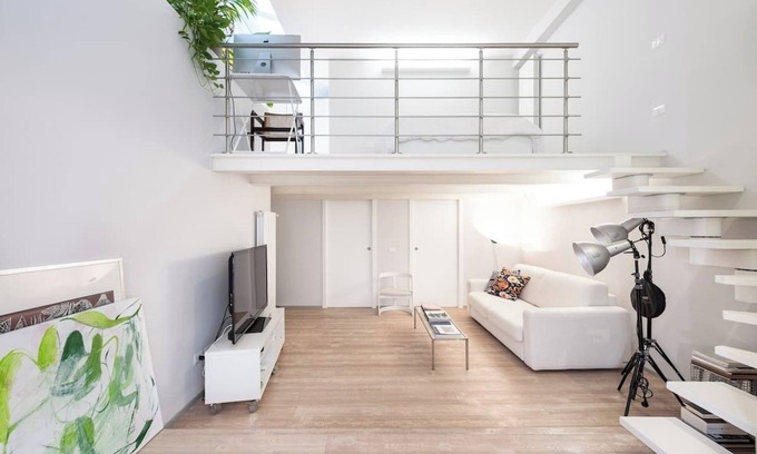 Le Cure Cama Y Desayuno | Contemporary loft in Florence