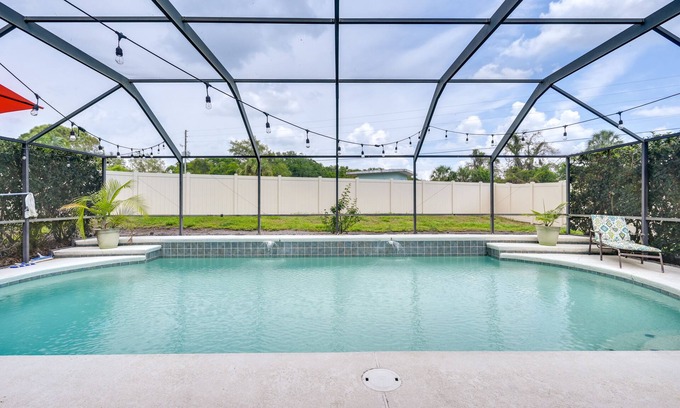 Lutz Casa | Contemporary Lutz Home: Private Pool, Pet Friendly