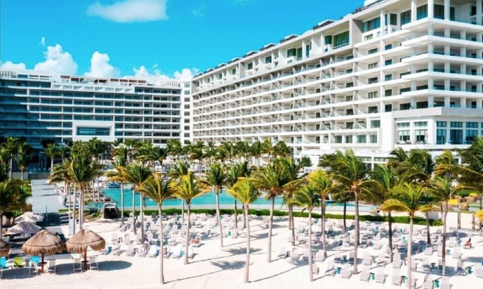 Punta Sam Complejo | Contemporary luxury retreat Oceanside 2Bedroom / 3 Bath