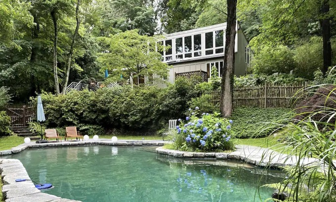 Bedford Casa | Contemporary Oasis with Pool