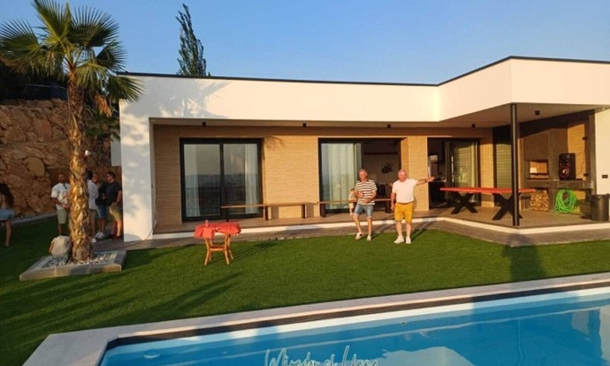 Pozo Alcon Cabaña | Contemporary property with private pool and spectacular views in Andalusia