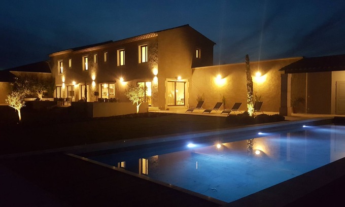 Chateaurenard Otro | Casa de campo provenzal contemporánea cerca de Aviñón y St Rémy de Provence, Alpilles