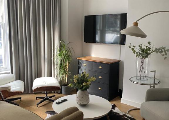 Kemptown Apartamento | Contemporary Residence by Salt Life