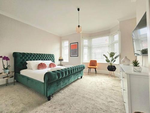 Wyken Casa | Contemporary Spacious 3BR House close to City Centre
