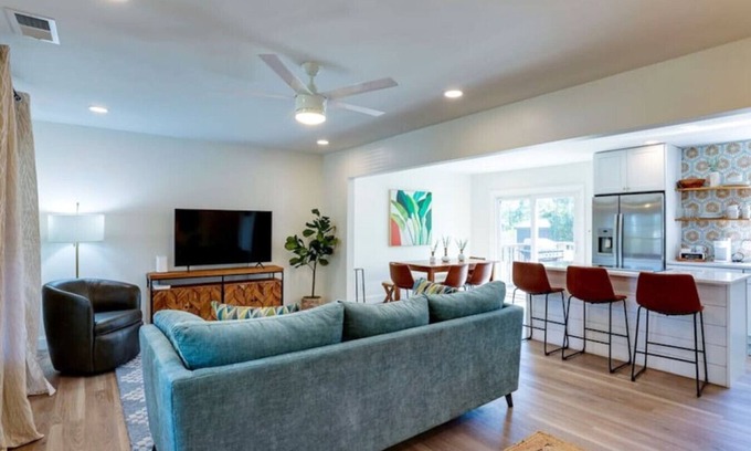 Whitemarsh Island Casa | Contemporary Stylish Home btw DWTN Savannah&Tybee!