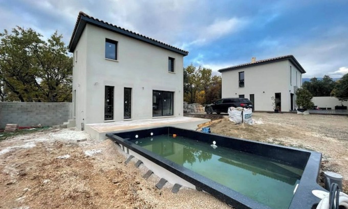 Bedoin Villa | Contemporary villa with pool at the foot of the Ventoux