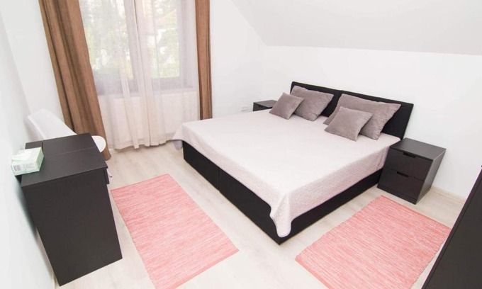 Sfantu Gheorghe Cama Y Desayuno | Continental Boutique Rooms