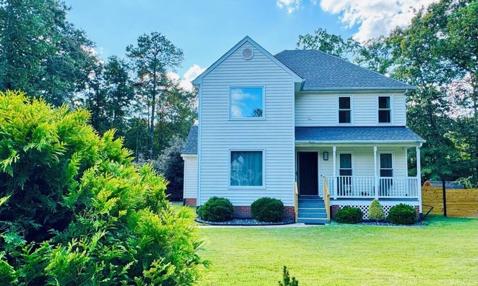 Quinton Casa | Contractor friendly, clean, quite, private, very large driveway. Super Hosts.