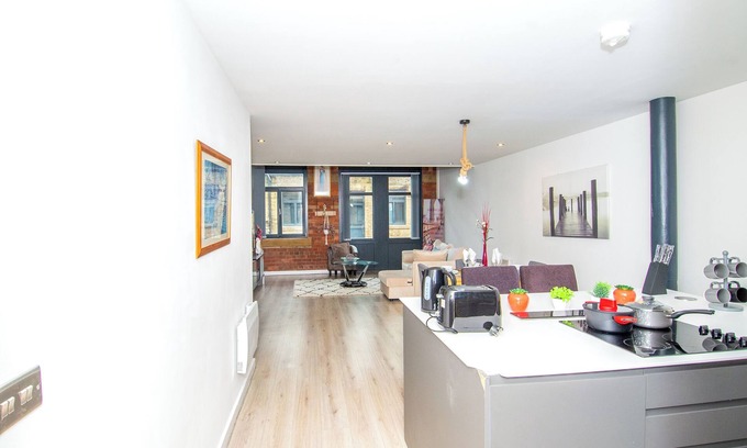 Bradford Apartamento | Contractors and Family-Friendly Apartment| Fast Wi-Fi and Free Parking
