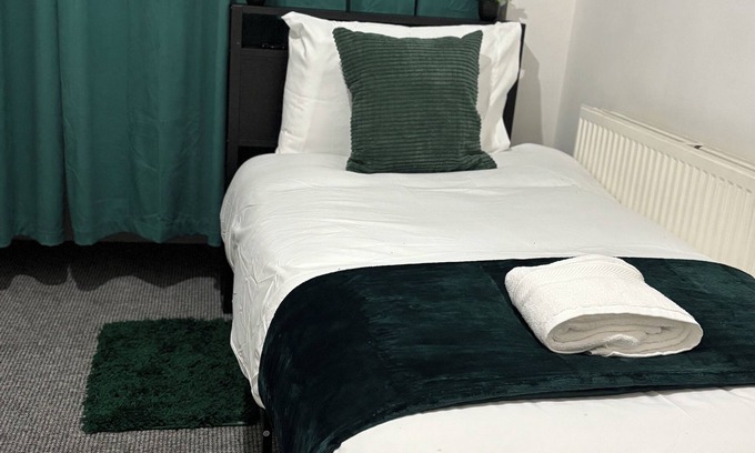 Thorpe Satchville Casa | Contractors, business travellers, or families needing short or long-term stays