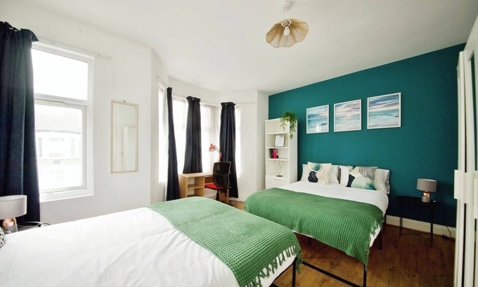 Harringay Casa | Contractors Family Spacious Stunning Garden House