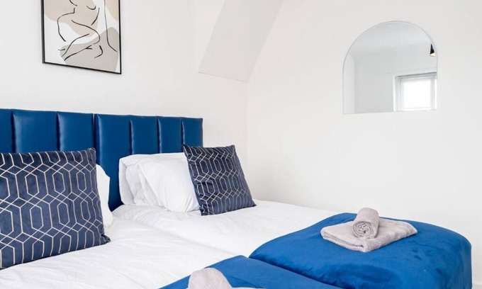 Smethwick Casa | Contractors, Families & Travellers | Free Parking | Close to City Centre