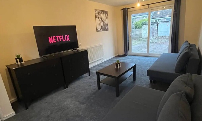 Stonnall Apartamento | Contractors | NHS | Business | NEC | Airport