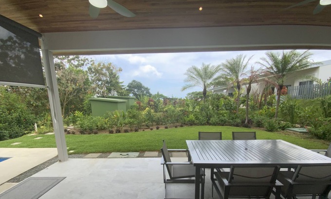 Ciudad Cortés Casa | Convenient to Amenities, pool, high speed internet