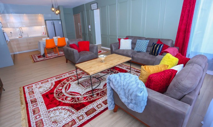 Thompson Estate Apartamento | Convenience meets Luxury | 2-Bed/2-Bath+Pool+Gym