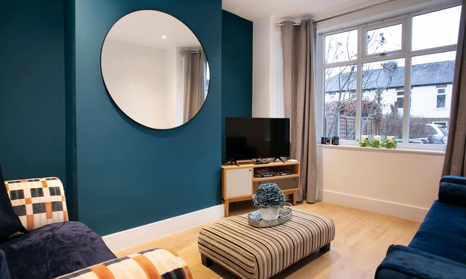 Mapperley Casa | Convenient 3 Bedroom House With Parking
