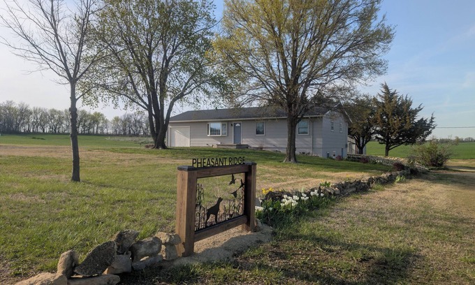 Chapman Casa | Convenient 3-bedroom rural home near Milford Lake