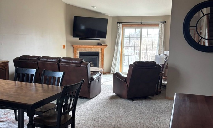 Washington Casa | Convenient 4-bedroom house, close to everything