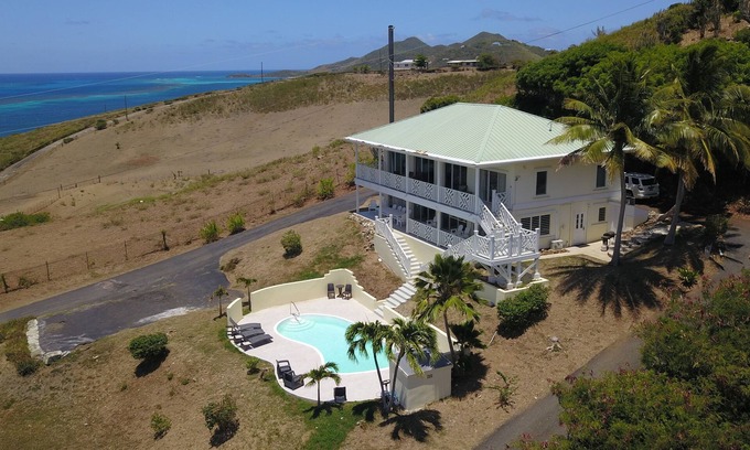 Teagues Bay Casa | Convenient, clean, private, spacious and ready for your large group or family!