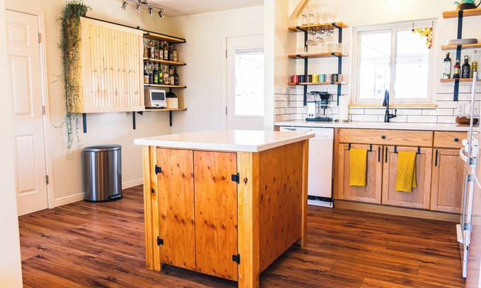 South Salt Lake Casa | Convenient Location Mid Term Rental, Pets allowed! Great neighborhood