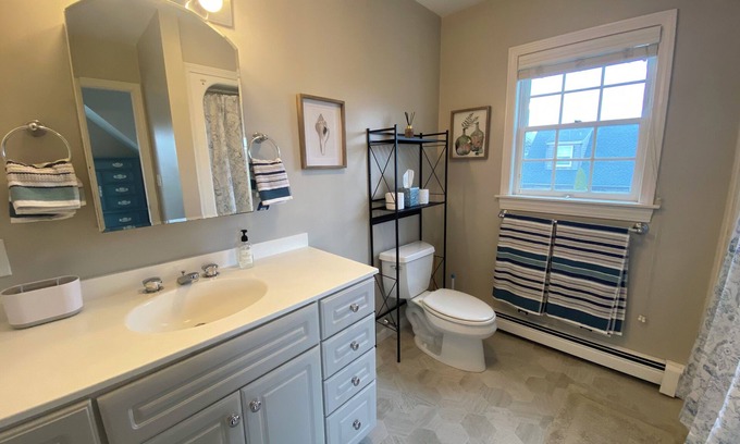 West of Town Casa | Convenient Mid Island House Nantucket-5 Bedrooms