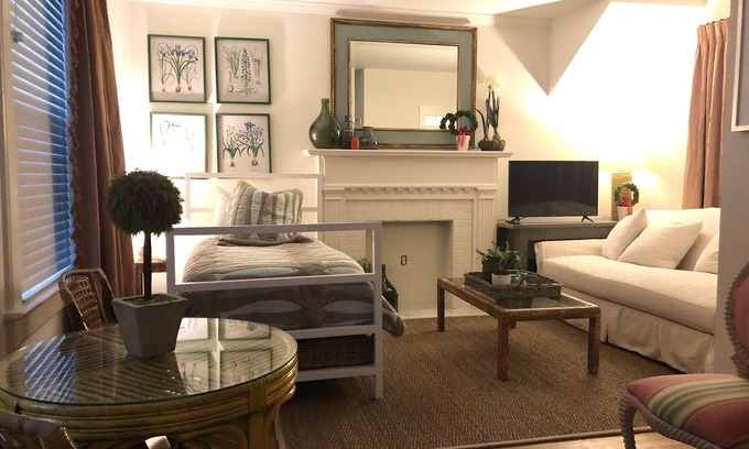Mid City South Casa | Convenient quiet LSU Location near City Park, coffee shops, restaurants and bars