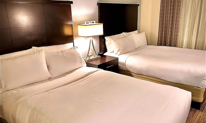 San Bruno Complejo | Convenient Stay, Superb Location, Kitchen, Pet-Friendly Property