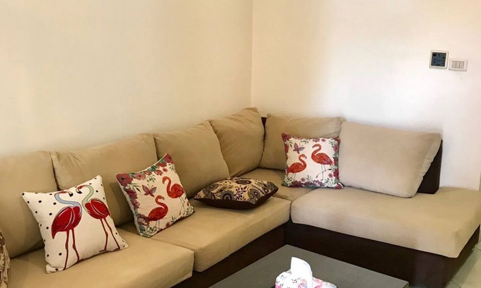 Al Swaifyeh Apartamento | Convenient studio 13 mins to downtown - few steps to great food, cafes, shops