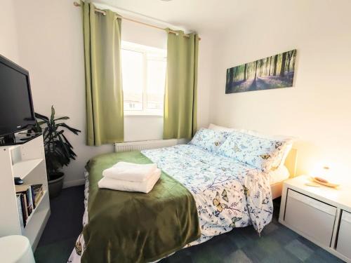 Melksham Casa | Conveniently located double rooms
