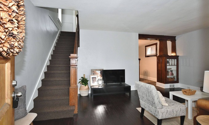 South Hills Casa | Conveniently Located Bungalow Near Trolley and Southside
