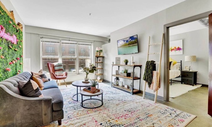 Short North Condominio | Convention Center and Arena District Suite w/ Free Parking!
