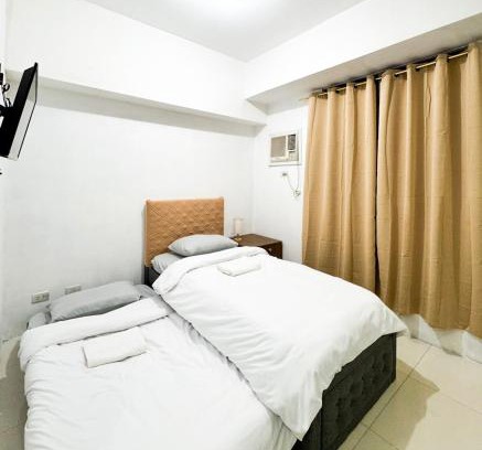 Salcedo Village Apartamento | Convertible Solo Budget Studio in Salcedo Village