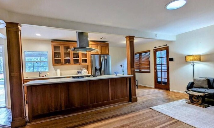 Sherman Oaks Cama Y Desayuno | Convinient Location in Los Angeles