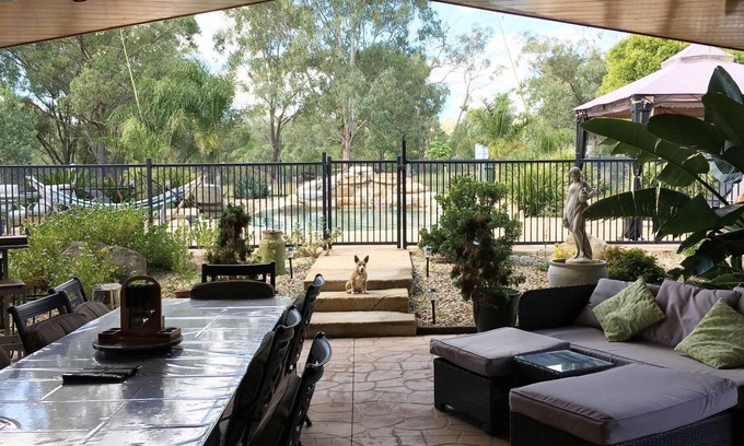 Geham Otro | Cooby View Farm Stay